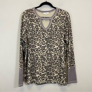 Easel Animal Print Long Sleeve Soft Oversized‎ Top Size M